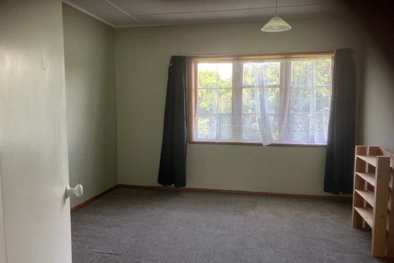 Photo of property in 110 Cambridge Terrace, Fairfield, Lower Hutt, 5011