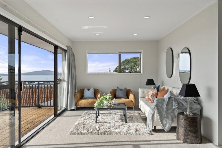 Photo of property in 1/95 Aberdeen Road, Castor Bay, Auckland, 0620