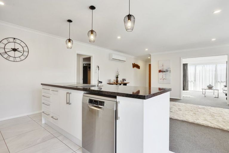 Photo of property in 92 Sutherland Drive, Kaiapoi, 7630