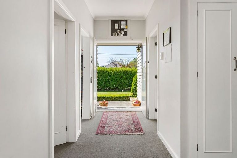 Photo of property in 18 Coopers Road, Dallington, Christchurch, 8061