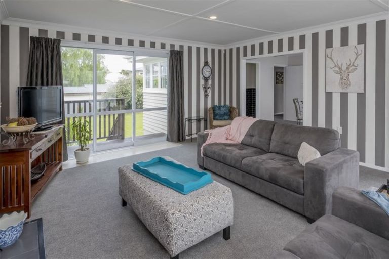 Photo of property in 169 Weraroa Road, Levin, 5510