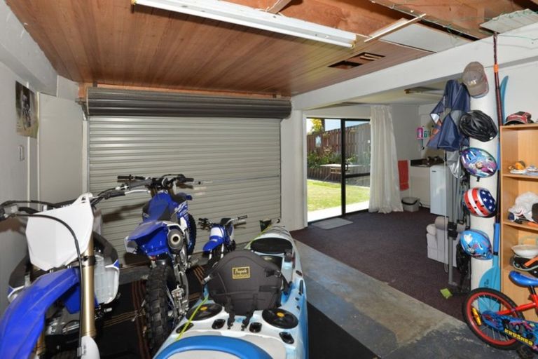 Photo of property in 28 Manaia View Road, One Tree Point, 0118