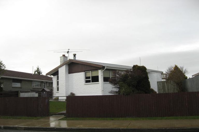 Photo of property in 6 Crowther Crescent, Heidelberg, Invercargill, 9812