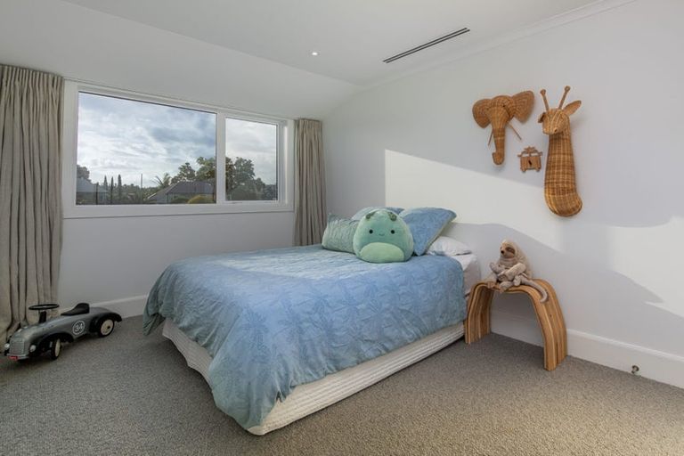 Photo of property in 1/30 Ocean View Road, Milford, Auckland, 0620