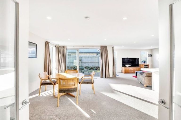 Photo of property in 28 Northwater Drive, Northwood, Christchurch, 8051