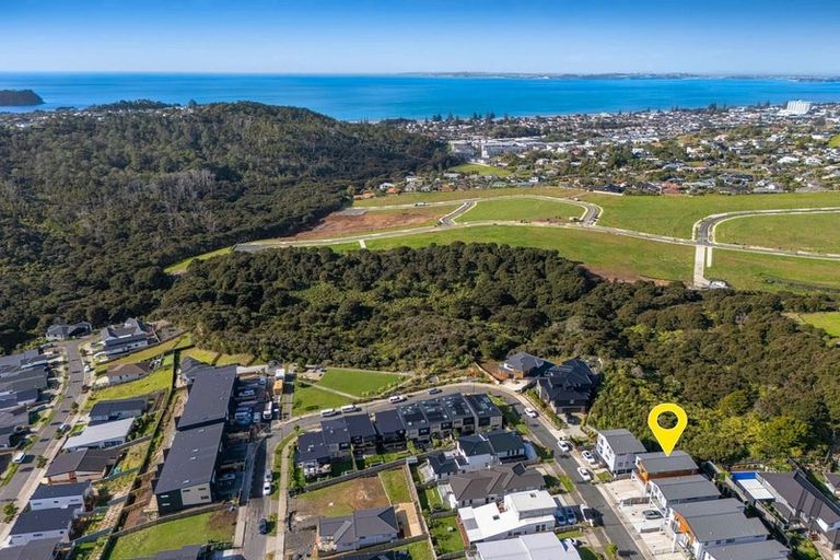 Photo of property in 8b Ringi Lane, Orewa, 0931