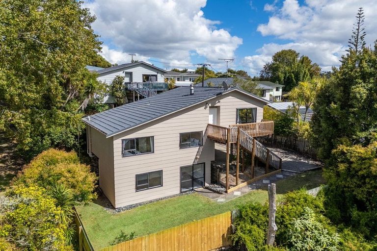 Photo of property in 3/75 Stanley Road, Glenfield, Auckland, 0629