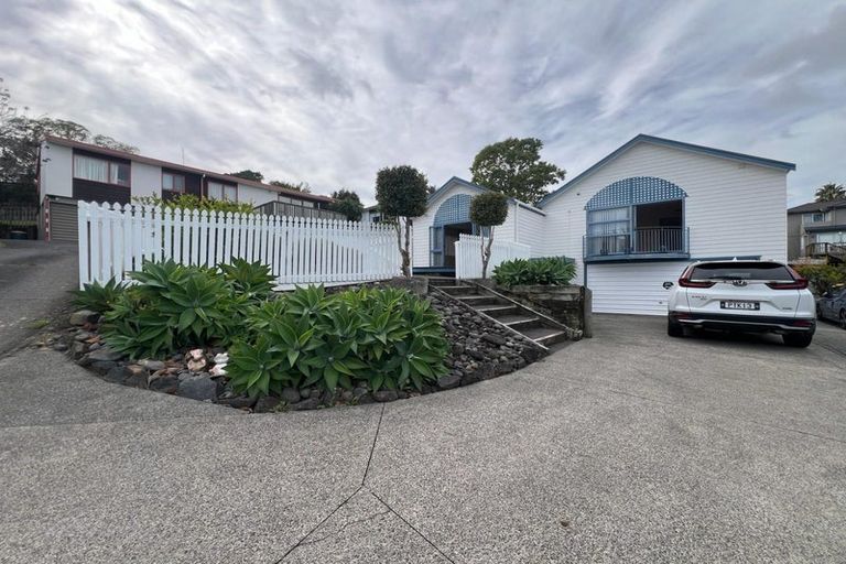 Photo of property in 25 Mallard Place, Unsworth Heights, Auckland, 0632