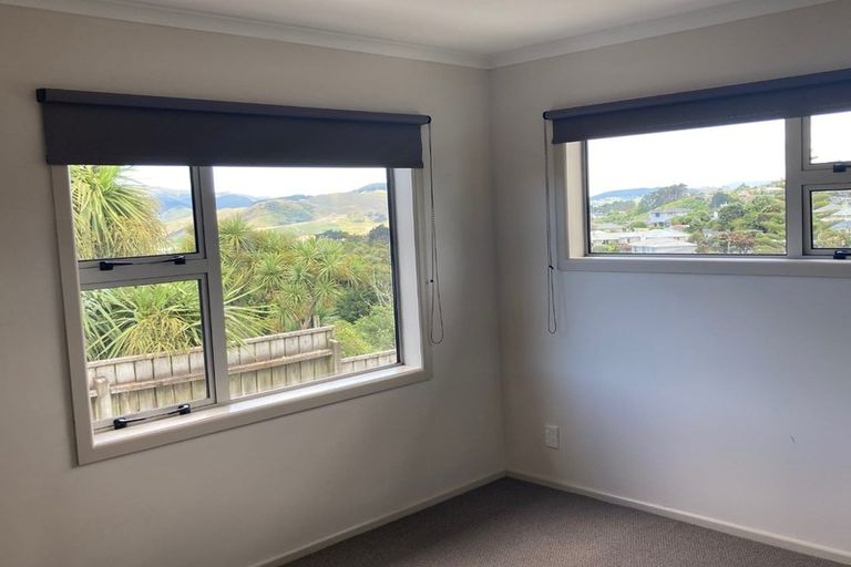 Photo of property in 6 Brydon Way, Paparangi, Wellington, 6037