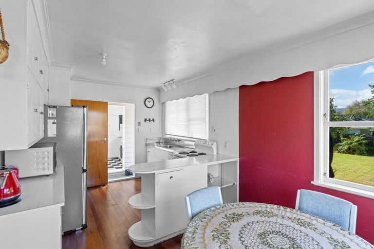 Photo of property in 9 Roslyn Road, Levin, 5510