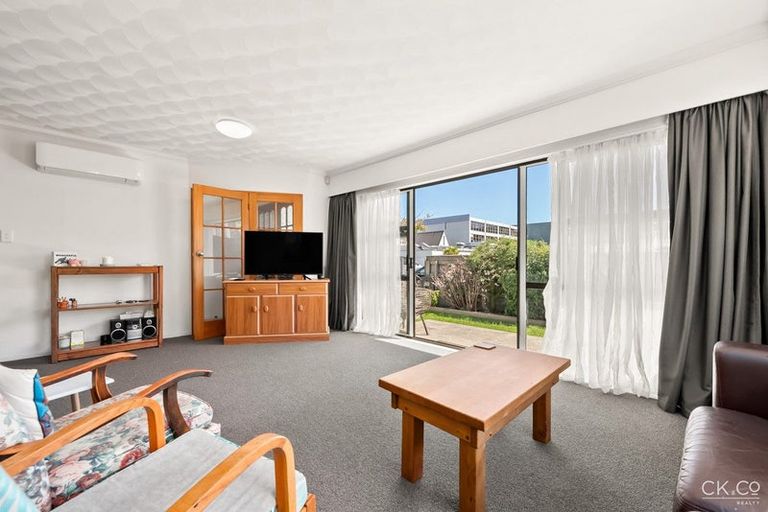 Photo of property in 4/6 Cornwall Street, Hutt Central, Lower Hutt, 5010