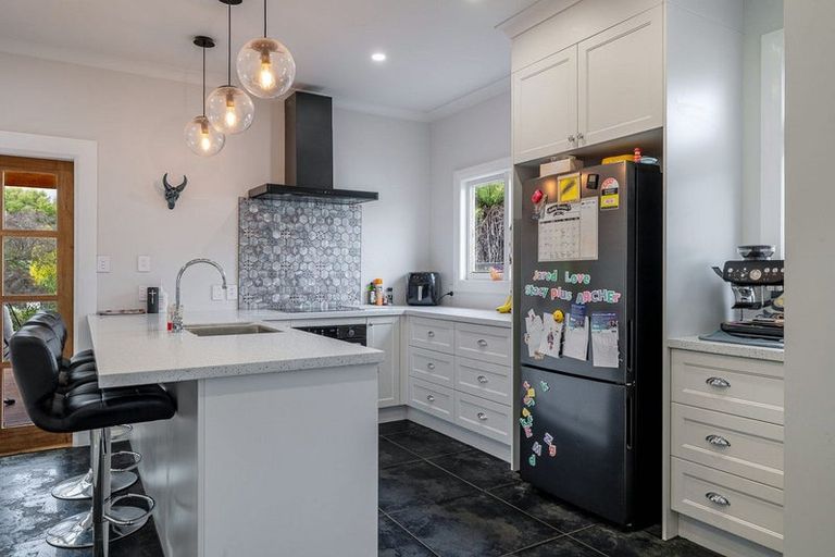 Photo of property in 37 Stewart Crescent, Hokowhitu, Palmerston North, 4410