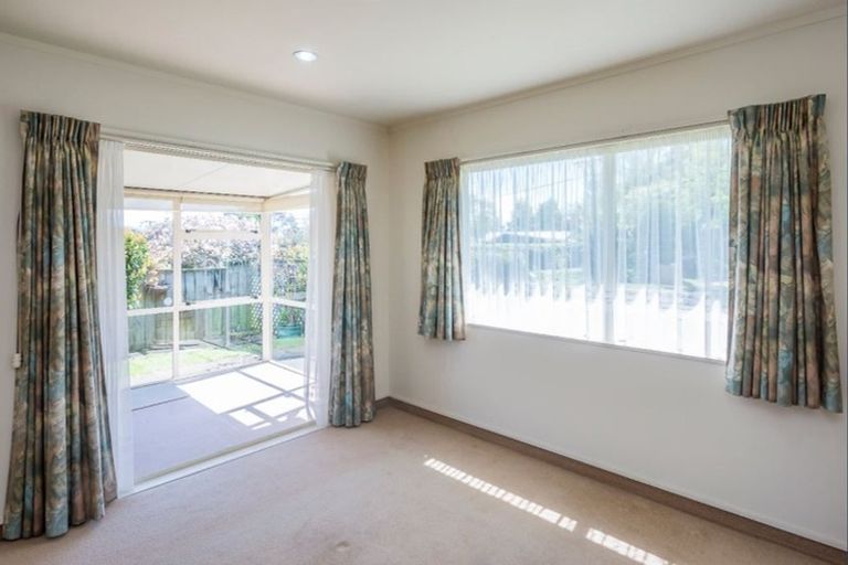 Photo of property in 18 Tararua Street, Paraparaumu, 5032