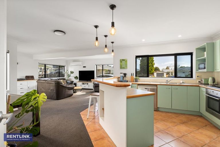 Photo of property in 6b Queen Road, Bellevue, Tauranga, 3110