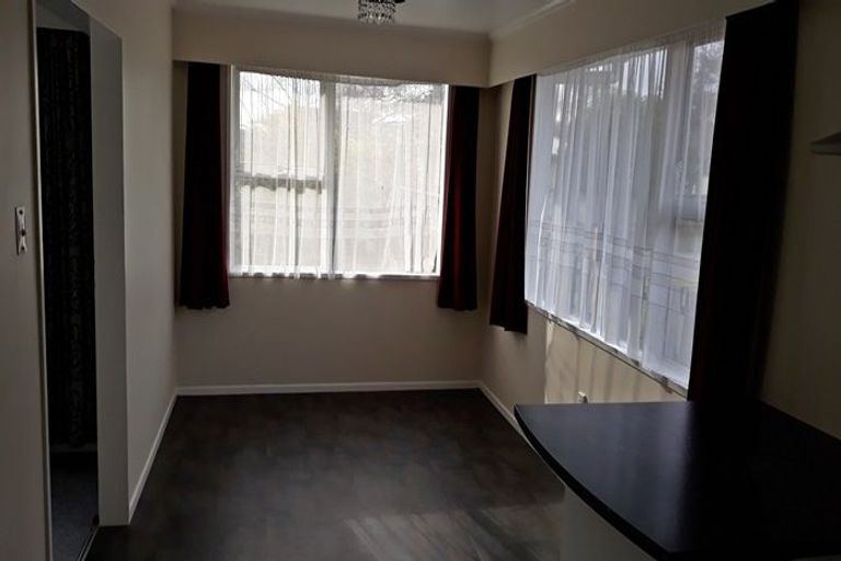 Photo of property in 4 Acacia Street, Kelvin Grove, Palmerston North, 4414