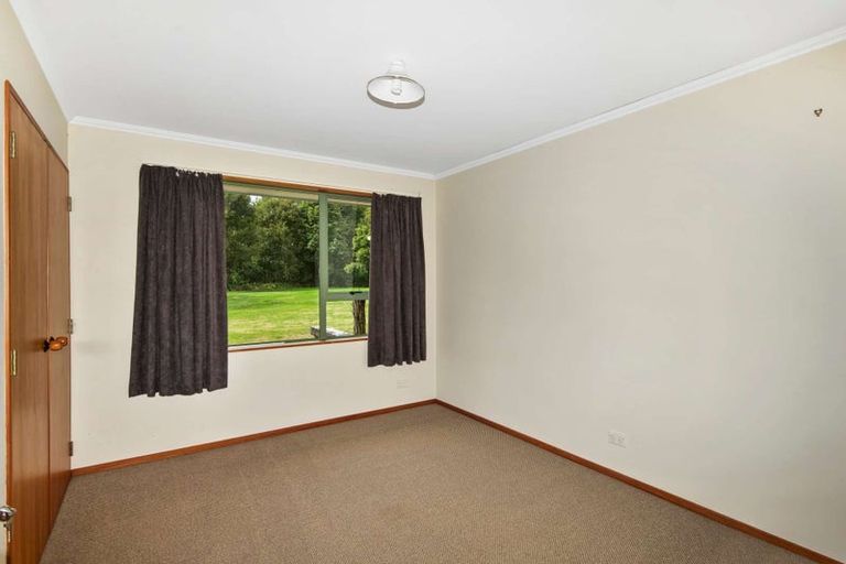 Photo of property in 37 Kew Road, Westport, 7825