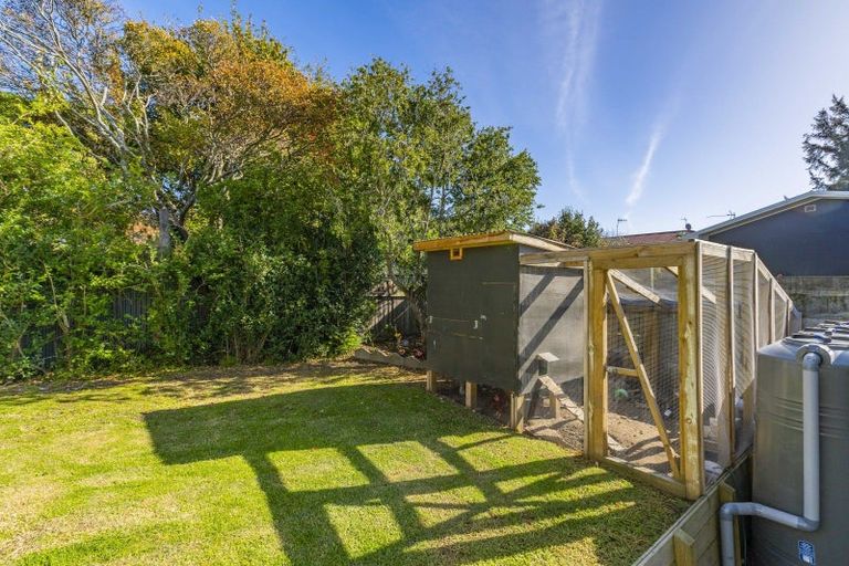 Photo of property in 42 Eatwell Avenue, Paraparaumu Beach, Paraparaumu, 5032