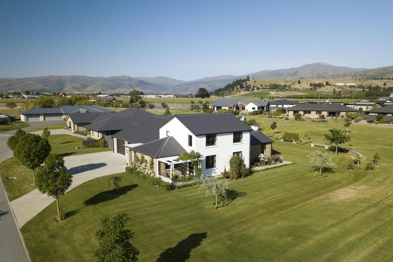 Photo of property in 1 Ash Lane, Cromwell, 9310