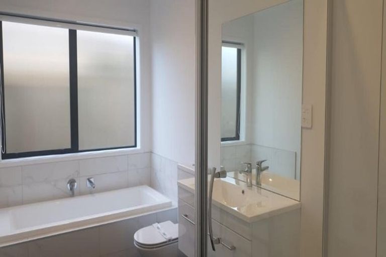 Photo of property in 9 Tiria Drive, Papamoa Beach, Papamoa, 3118