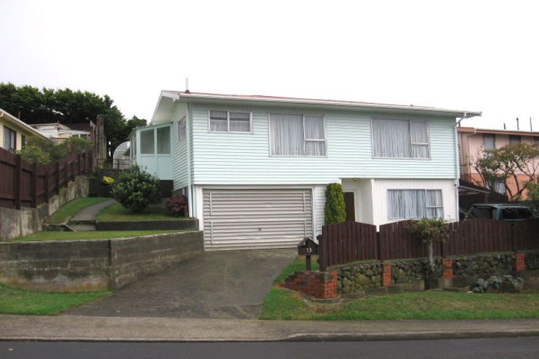 Photo of property in 13 Fitzpatrick Street, Newlands, Wellington, 6037
