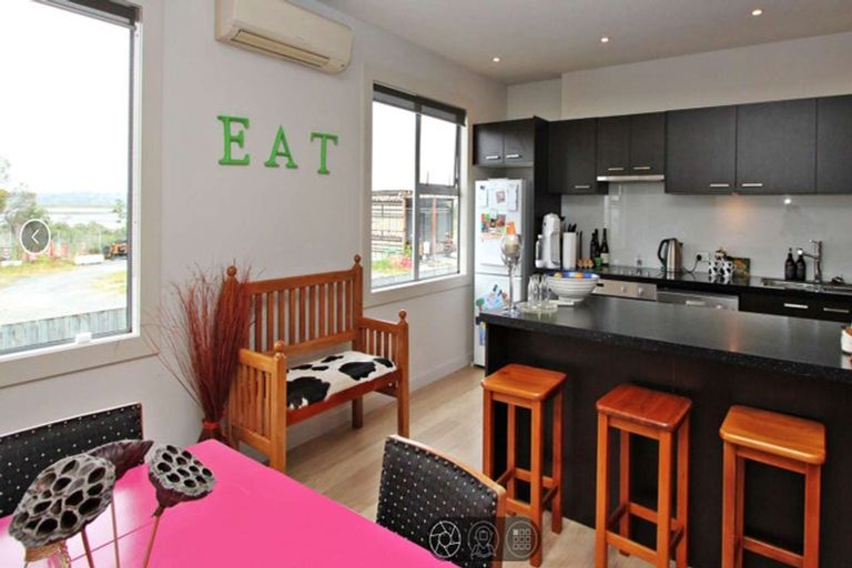 Photo of property in The Terraces, 13/9 Humber Street, Pandora, Napier, 4110