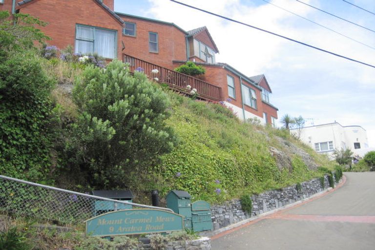 Photo of property in Mt Carmel Mews, 9 Arawa Road, Hataitai, Wellington, 6021