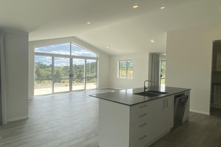 Photo of property in 274 Whitehills Road, Waitoki, Silverdale, 0994