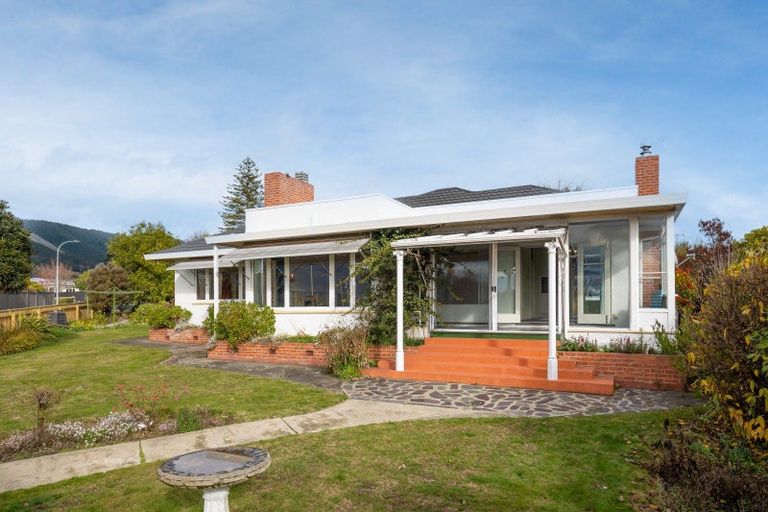 Photo of property in 11 Waverley Street, Richmond, 7020