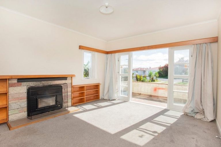 Photo of property in 14 Tolerton Avenue, Elgin, Gisborne, 4010