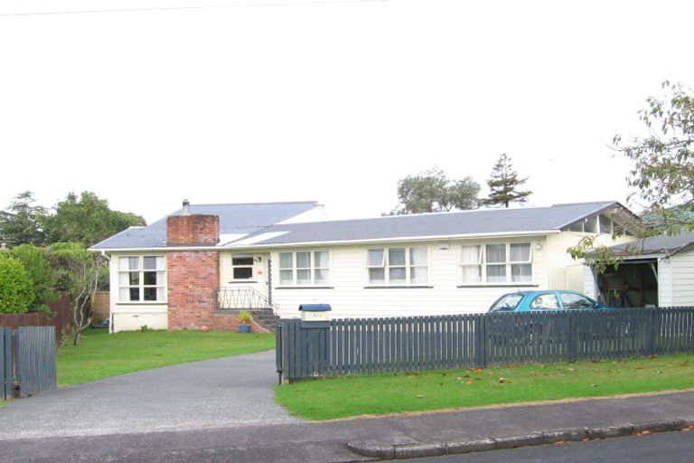 Photo of property in 83 Tiroroa Avenue, Te Atatu South, Auckland, 0610