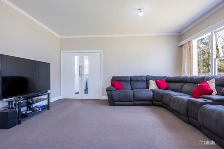 Photo of property in 123 Upper Fitzherbert Road, Wainuiomata, 5373