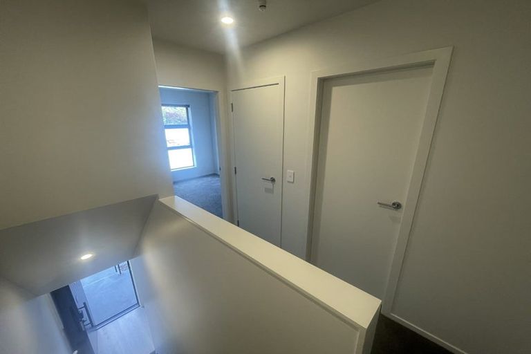 Photo of property in 7/240 Stokes Valley Road, Stokes Valley, Lower Hutt, 5019