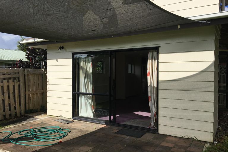 Photo of property in 1a Clark Street, Manurewa, Auckland, 2102