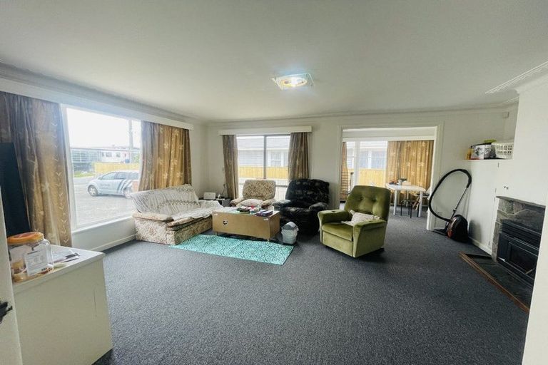 Photo of property in 39 Archibald Road, Kelston, Auckland, 0602