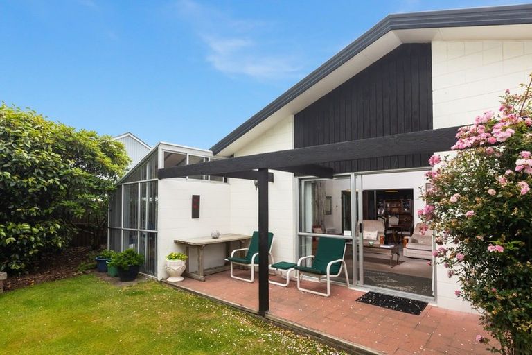 Photo of property in 7 Brigadoon Place, Avonhead, Christchurch, 8042