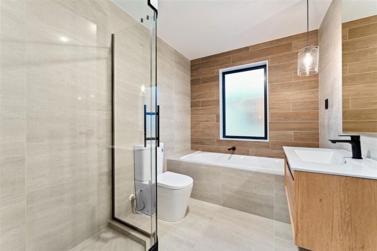 Photo of property in 3 Clara Road, Silverdale, 0932