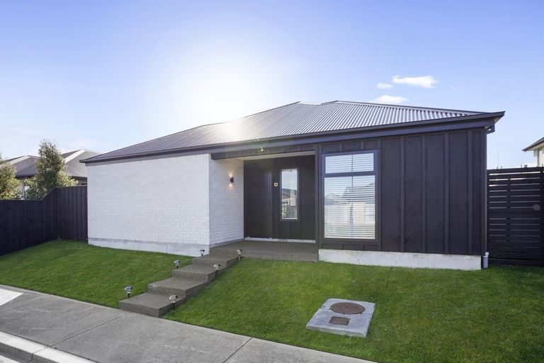 Photo of property in 13 Aroha Street, Pegasus, 7612