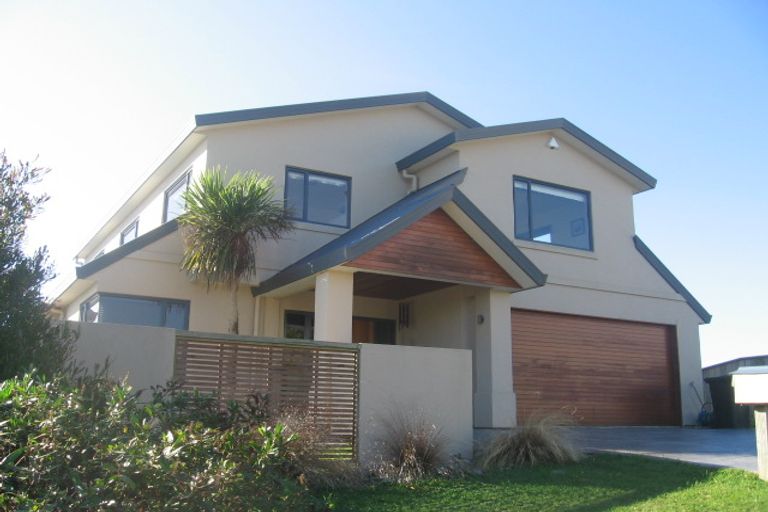Photo of property in 1 Bowsprit Way, Whitby, Porirua, 5024
