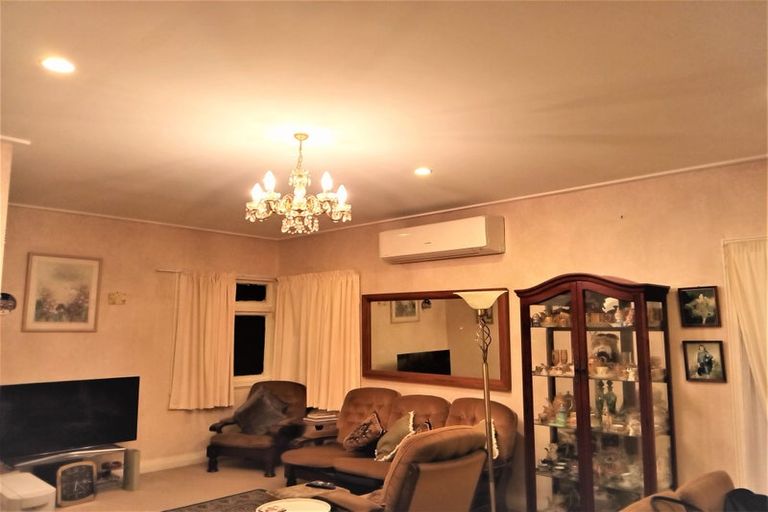 Photo of property in 11 Darlington Street, Ngatea, 3503