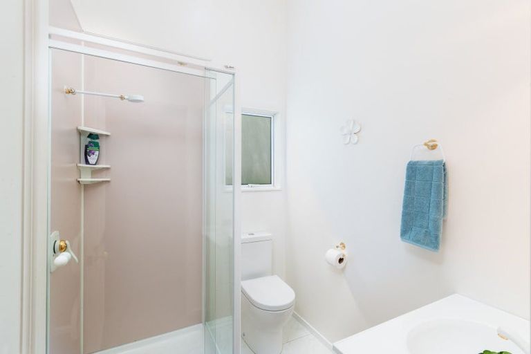 Photo of property in 20a Chatsworth Road, Silverstream, Upper Hutt, 5019