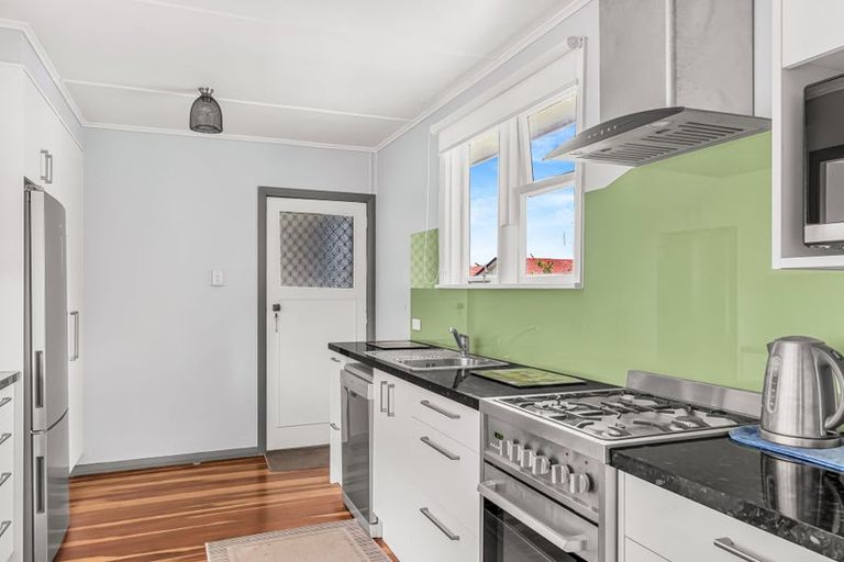 Photo of property in 24 Churchill Crescent, Te Hapara, Gisborne, 4010