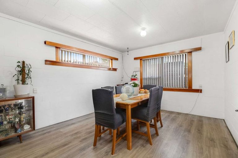 Photo of property in 91 Barrys Road, Glendene, Auckland, 0602