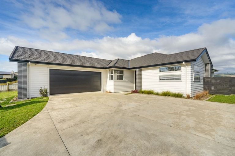 Photo of property in 162 Pacific Drive, Fitzherbert, Palmerston North, 4410