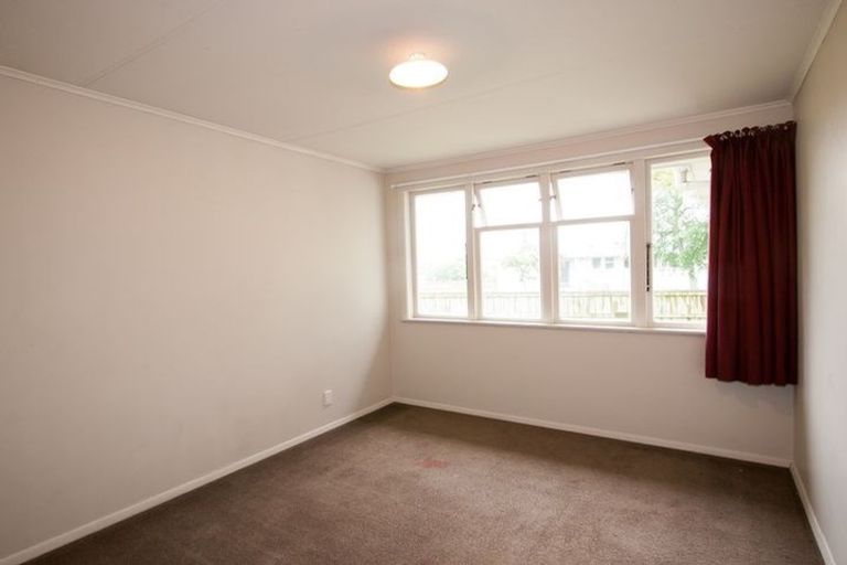 Photo of property in 2 Butler Place, Fairfield, Hamilton, 3214