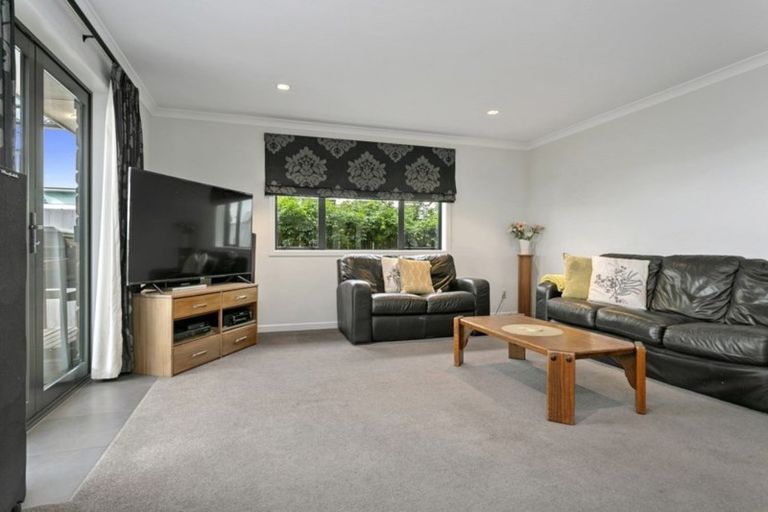 Photo of property in 33 Norfolk Drive, Cambridge, 3434