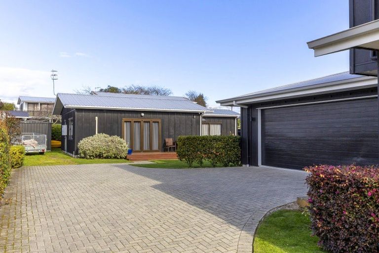 Photo of property in 24 Rainbow Drive, Rainbow Point, Taupo, 3330