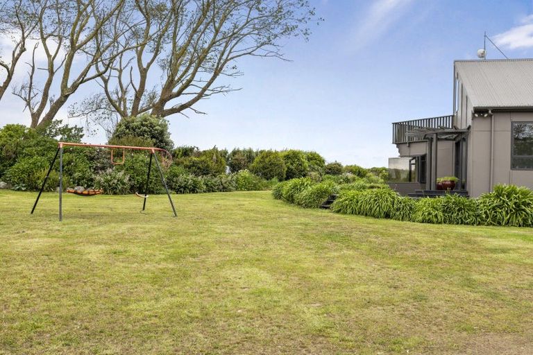 Photo of property in 20 Kiri Road, Te Kiri, Opunake, 4682