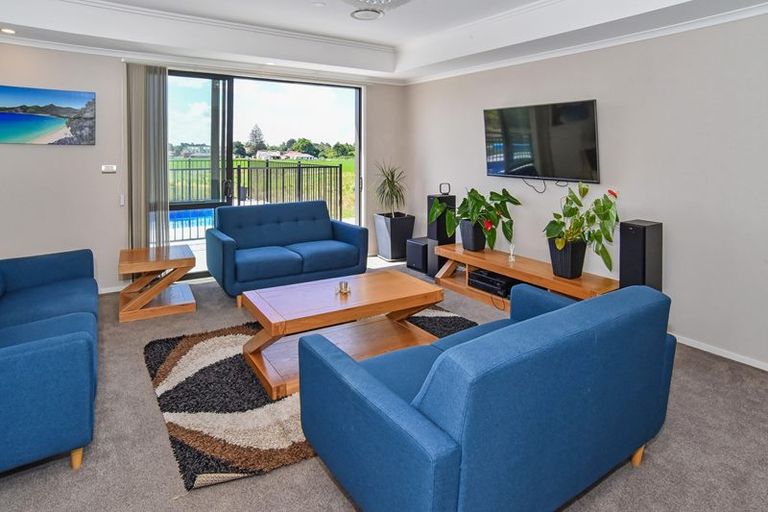 Photo of property in 6 Coach Road, Kingseat, Papakura, 2580