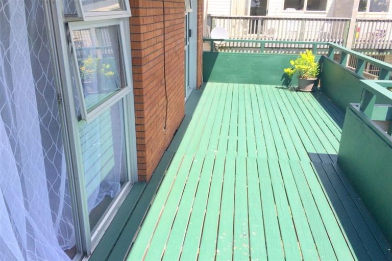 Photo of property in 1/5 Jonathon Street, Brookfield, Tauranga, 3110