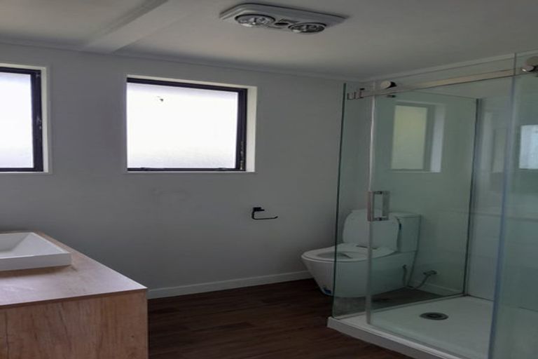 Photo of property in 2/49 Redcrest Avenue, Red Hill, Papakura, 2110